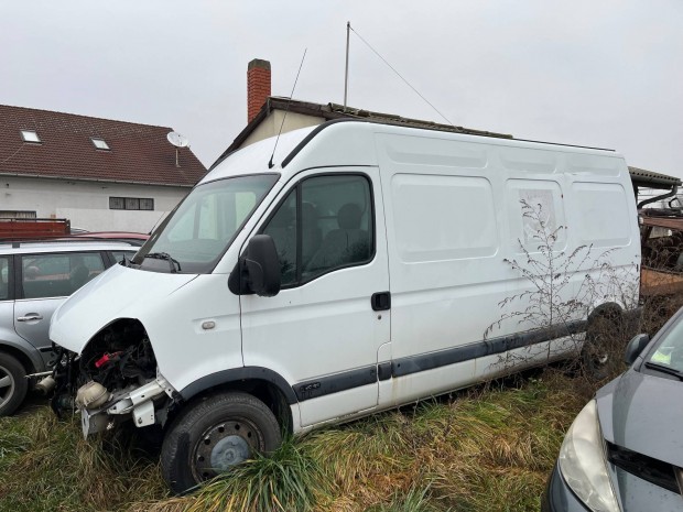 Renault Master2.5 dci bontott alkatrész motor váltókarosszéria