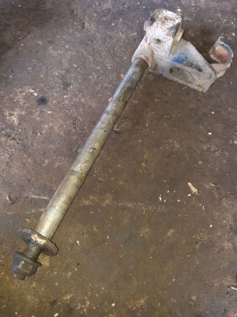 Renault Master 03-10 Jobb Els Lengkar Tart Konzol