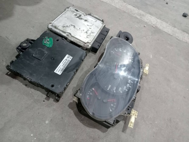 Renault Master 10- Computer bsi indító szett immo karikrika panel 9315