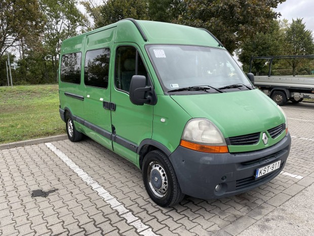 Renault Master 2.5 dci 9 fős kisbusz