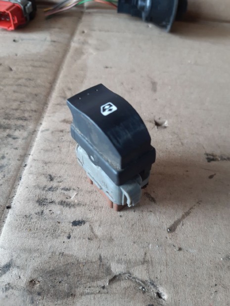Renault Master Ablakemelő Kapcsoló