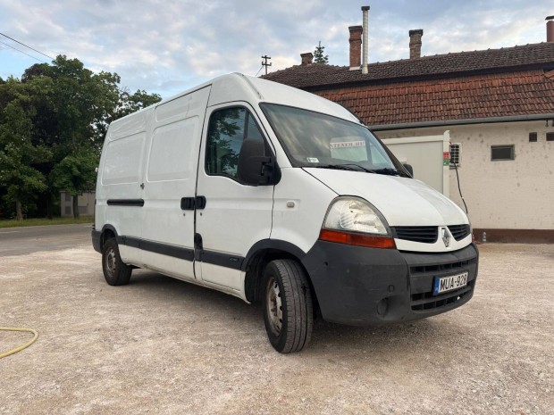 Renault Master L2H2 2.5 dci