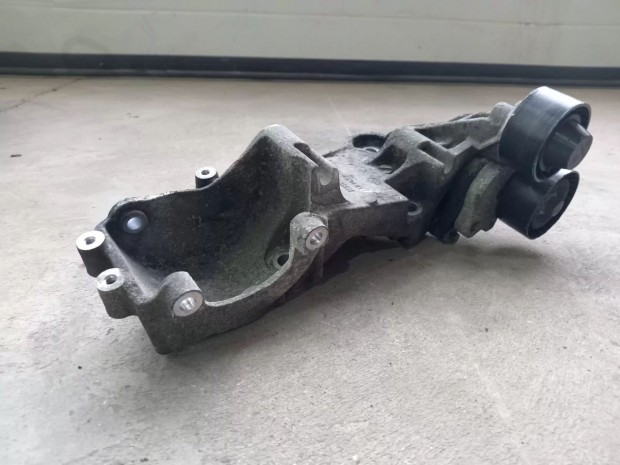 Renault Master Opel MOVANO 10 Gener�tor kl�makompresszor tart�bak 5617