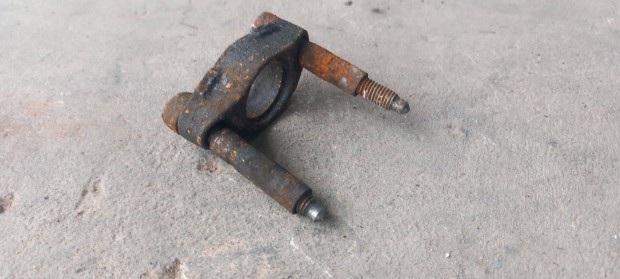 Renault Master Opel Movano 03- Porlasztó lefogató leszorító vas 0388