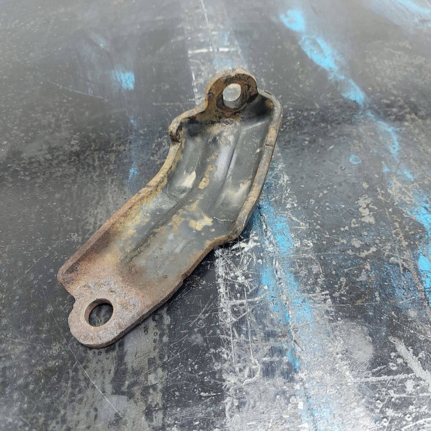 Renault Master Opel Movano 06- Katalizátor turbó tartó konzol bak 1755