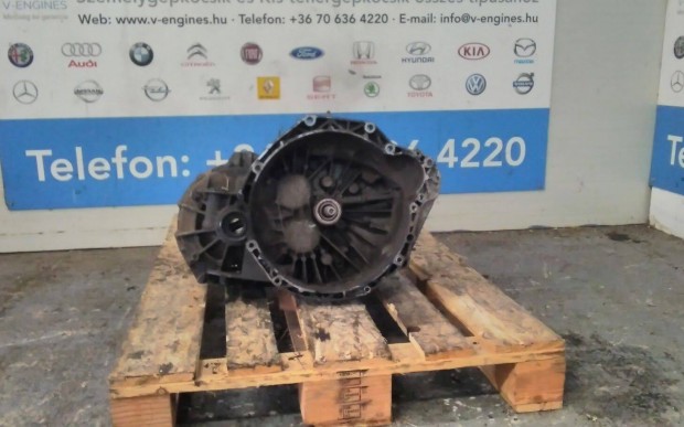 Renault Master PF6006 2,5DCI bontott v�lt�