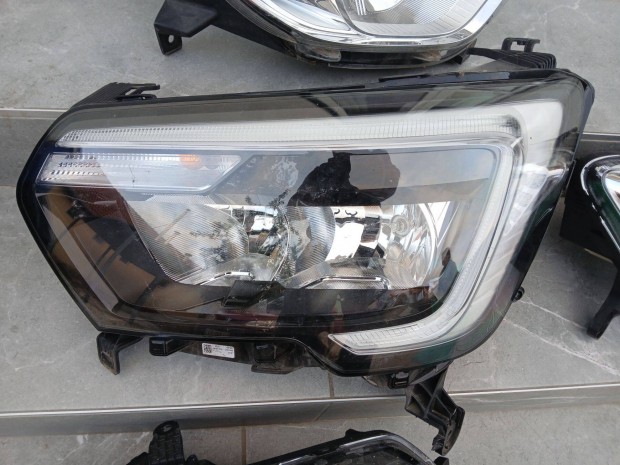Renault Master bal első lámpa fényszóró