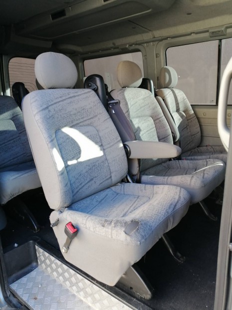 Renault Master kisbusz. 