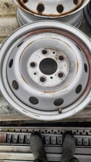 Renault Master lemezfelni elad!