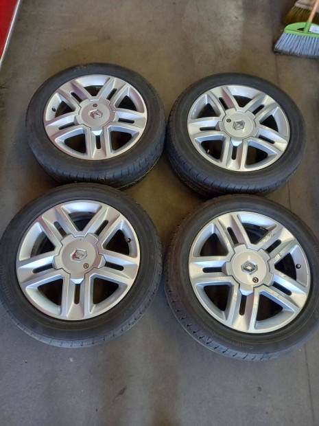 Renault Megan 4x100 lyukoszts 6.5x17" hasznlt 205/55 hasznlt Conti