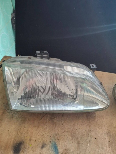 Renault Megana 1 els� l�mpa