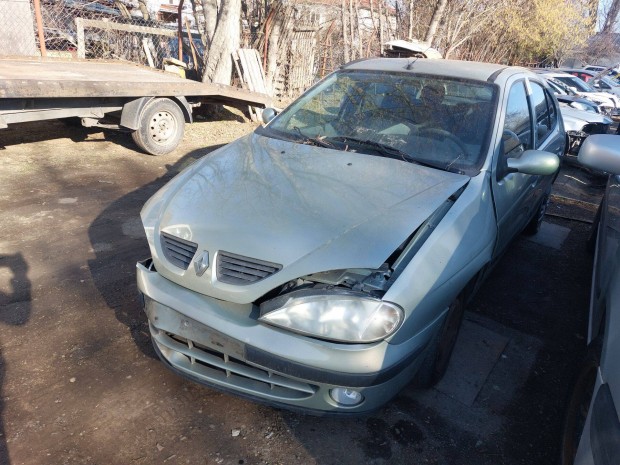Renault Megane 1/2 1.6 alkatr�szei