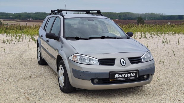 Renault Megane 1.4 16V Authentique Friss m�szak...