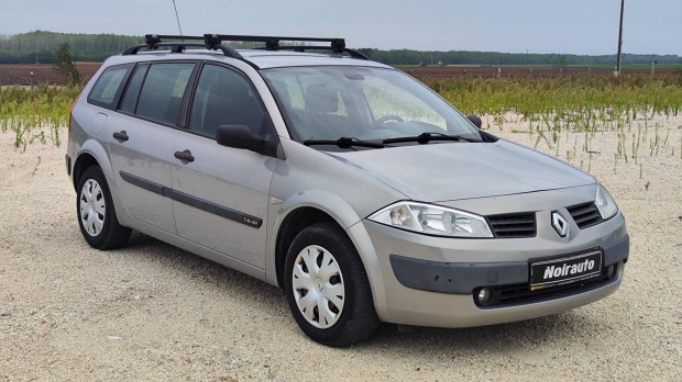 Renault Megane 1.4 16V Authentique Friss m�szak...