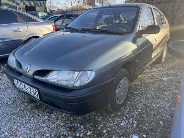 Renault Megane 1.4 Comfort friss mszaki.j vez...