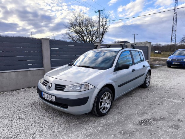 Renault Megane 1.5 dCi Authentique Sok vizsga!...