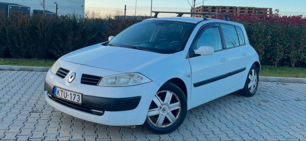 Renault Megane 1.5 dCi Authentique / Karcsonyi...