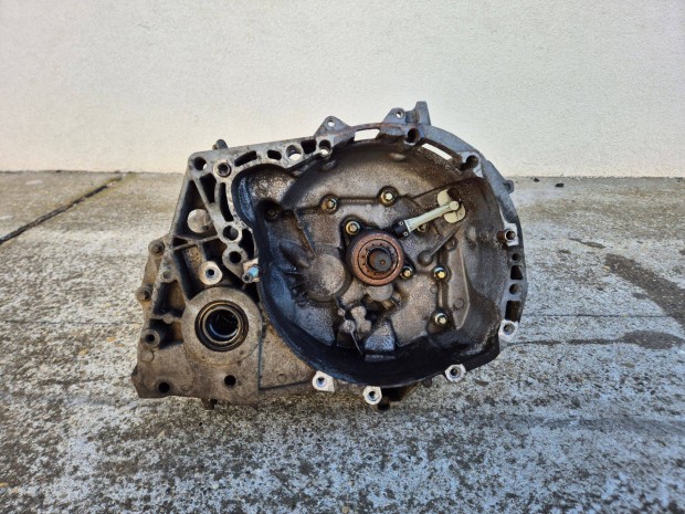 Renault Megane 1.6 16V benzines mechanikus vlt