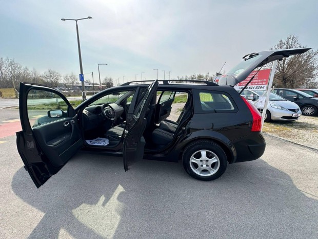 Renault Megane 1.6 Dynamique 130.000km! Szerv�z...