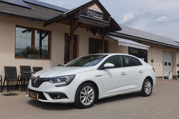 Renault Megane 1.6 SCe Intens Mo-i - Sérülésmen...