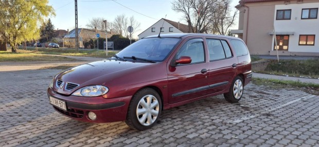 Renault Megane 1.9 DTi RT Cool