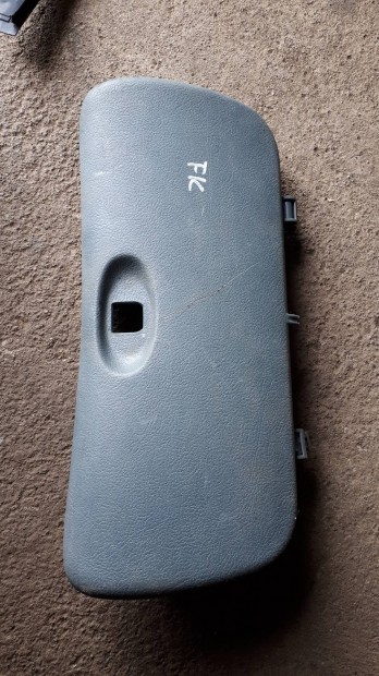 Renault Megane 1, 1998 kesztyűtartó ajtó zár nélkül