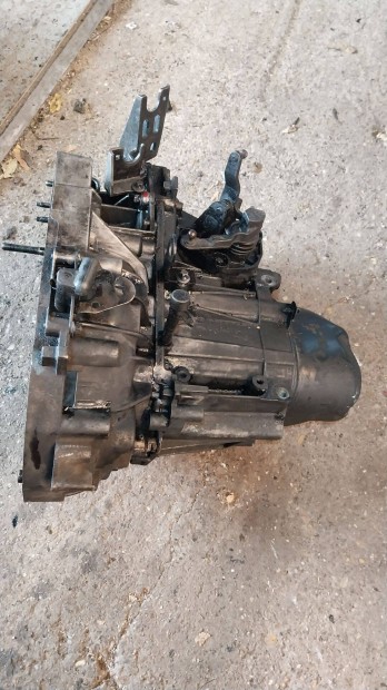 Renault Megane 2/Scenic 2 : 1.5 dci .60 kW 82 LE 1461 cm3