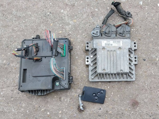 Renault Megane 3 1.5 DCI Motor vezérlő szett eladó.S180067143 A - 2371