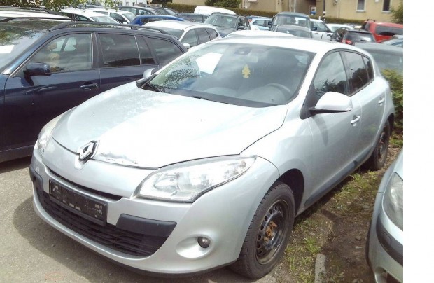 Renault Megane 3 5ajtós alkatrész bontás 2009-