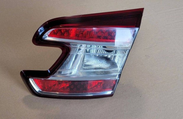 Renault Megane 3 Kombi jobb hátsó belső lámpa 2009-