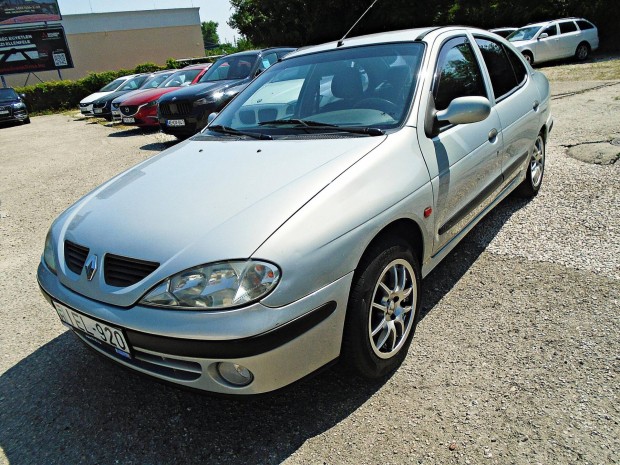 Renault Megane Classic 1.6 16V Authentique Műkö...