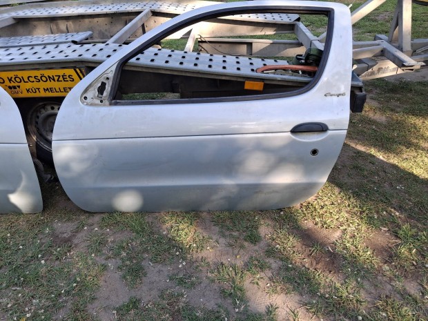 Renault Megane Coup� ajt�k elad�