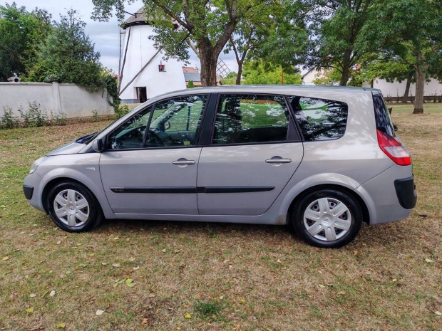 Renault Mgane Grand Scenic, 7 szemlyes, 1.6 benzines
