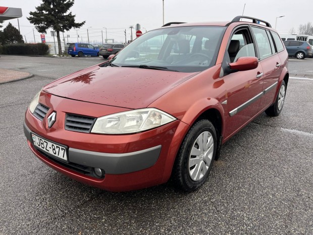 Renault Megane Grandtour 1.6 Dynamique Plus 8v...