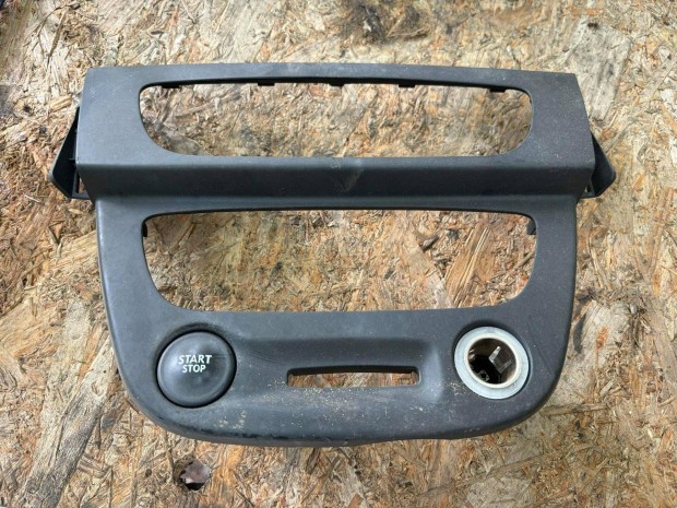 Renault Megane III 3 Fluence k�z�p keret 