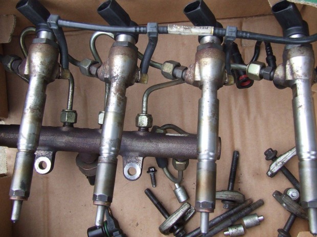 Renault Megane II 1,5 dCi porlasztk,kzsitvel,csvekkel,106 Le