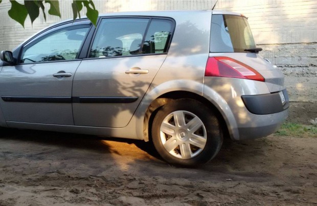 Renault Megane II 3 és 5 ajtós bal hátsó lámpa izzófoglalat 89026013