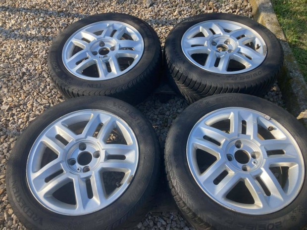 Renault Megane II 4x100 Vredestein 205/55 R16 gumikkal