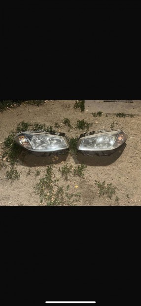 Renault Megane II első fényszóró lámpa bal és jobb