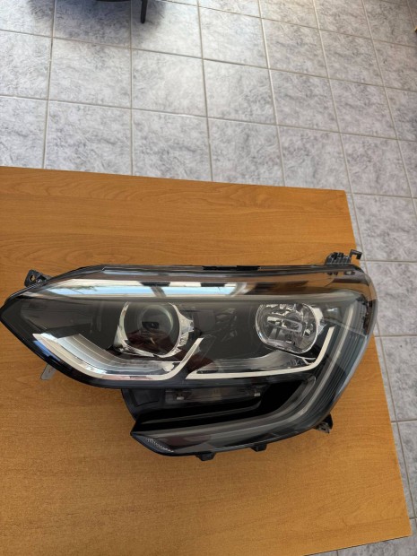 Renault Megane IV bal els fnyszr 260601122R
