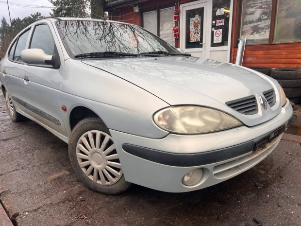 Renault Megane I/2 (2002) 1.4i K4JC Alkatrszek #M1987