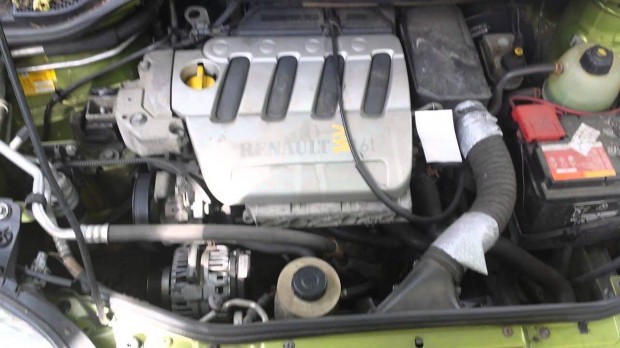 Renault Megane I Scenic I pozitv akkumultor sar burkolat 7701702361