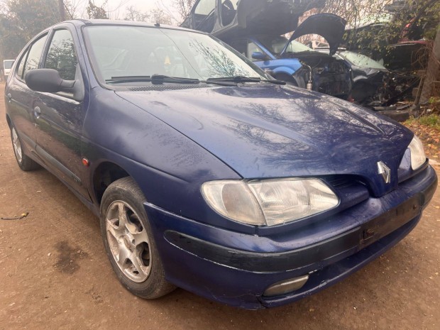 Renault Megane I (1998) 1.4i E7J76 Alkatrszek #M1832