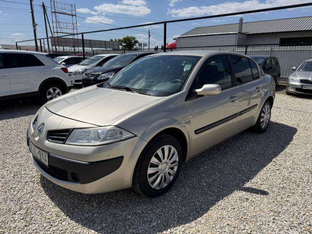 Renault Megane Limousine 1.4 Authentique Klíma+...