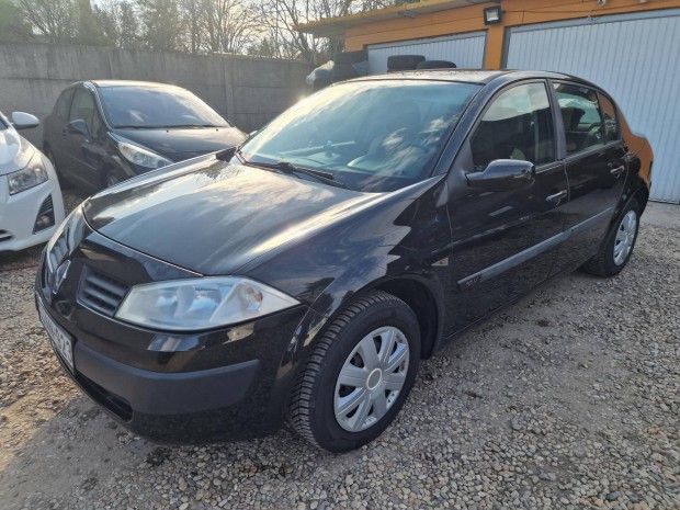 Renault Megane Limousine 1.4 Authentique Magyar...