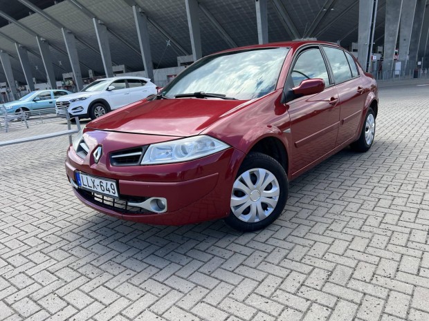 Renault Megane Limousine 1.4 Base 1.Tulajtl.22...