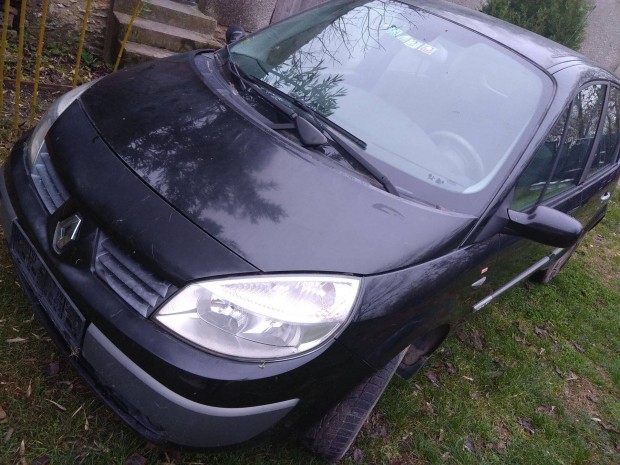 Renault Megane Scenic 2 1.9dci NV676 csomagtér ajtó és más alkatrészek