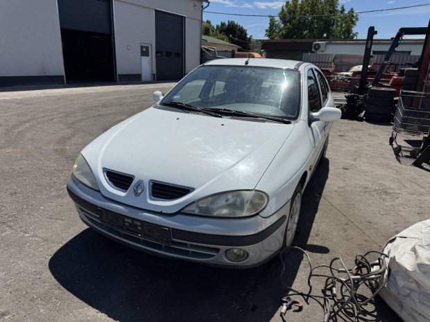 Renault Megane bontott alkatrészek