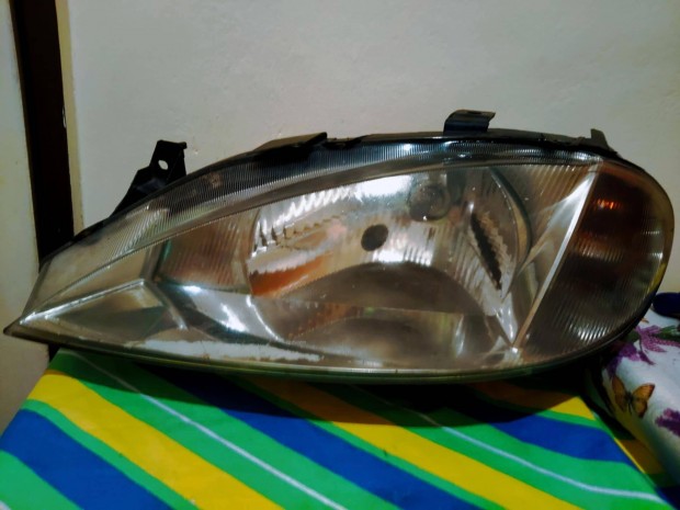 Renault Megane f�nysz�r� p�r !