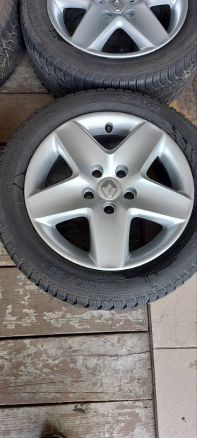 Renault Megane gyári felni jó gumikkal